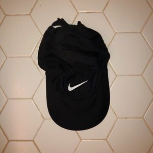Black nike hat